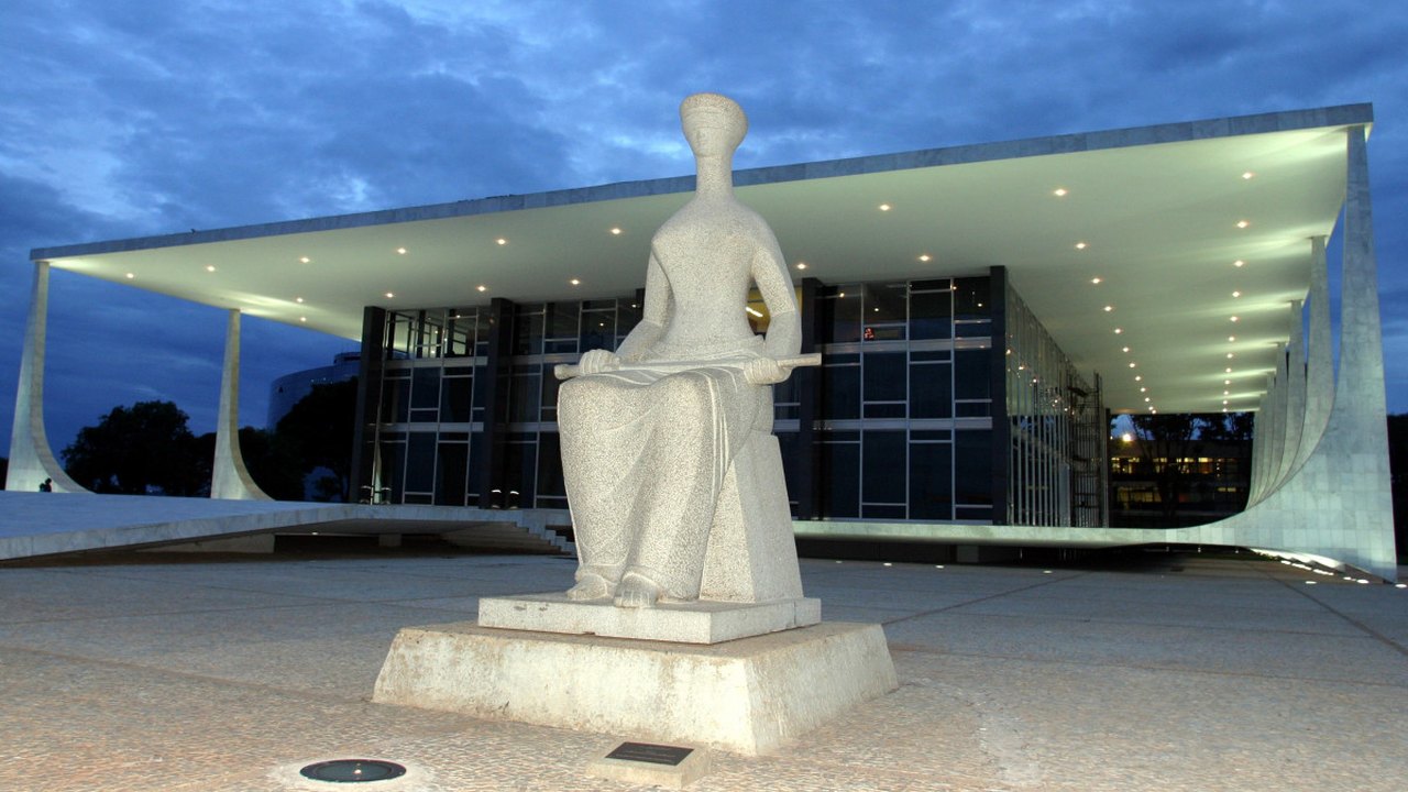 STF: Moraes suspende redes sociais de três jornalistas bolsonaristas