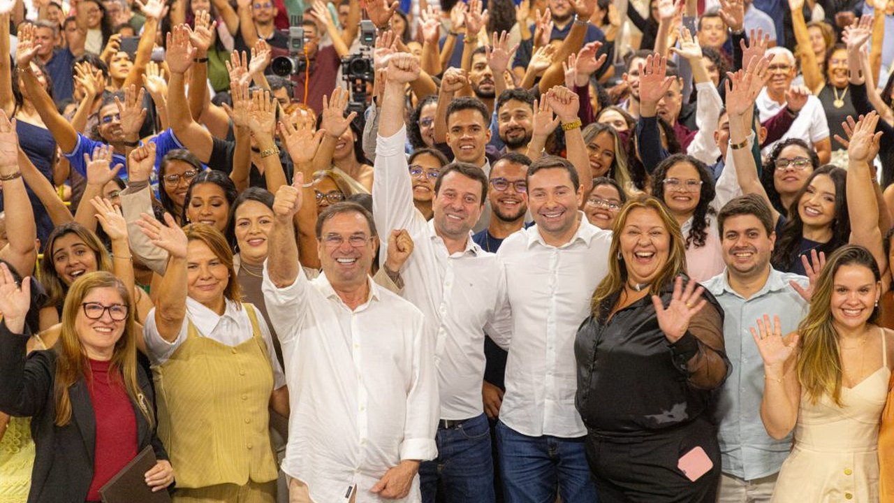 Prefeito Luciano dá posse a 317 aprovados em concurso e destaca papel do servidor da Educação