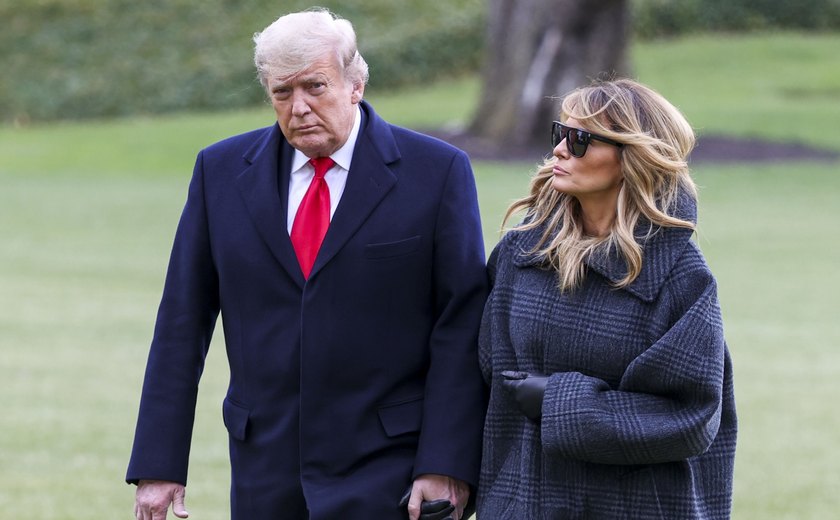 Com marido réu por inflar fortuna e próximo das eleições, Melania Trump renegocia acordo nupcial, diz site: 'Busca futuro mais sólido'