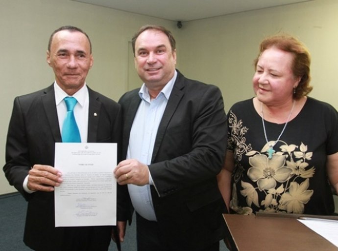 Luciano Barbosa empossa presidência do Conselho Estadual de Educação