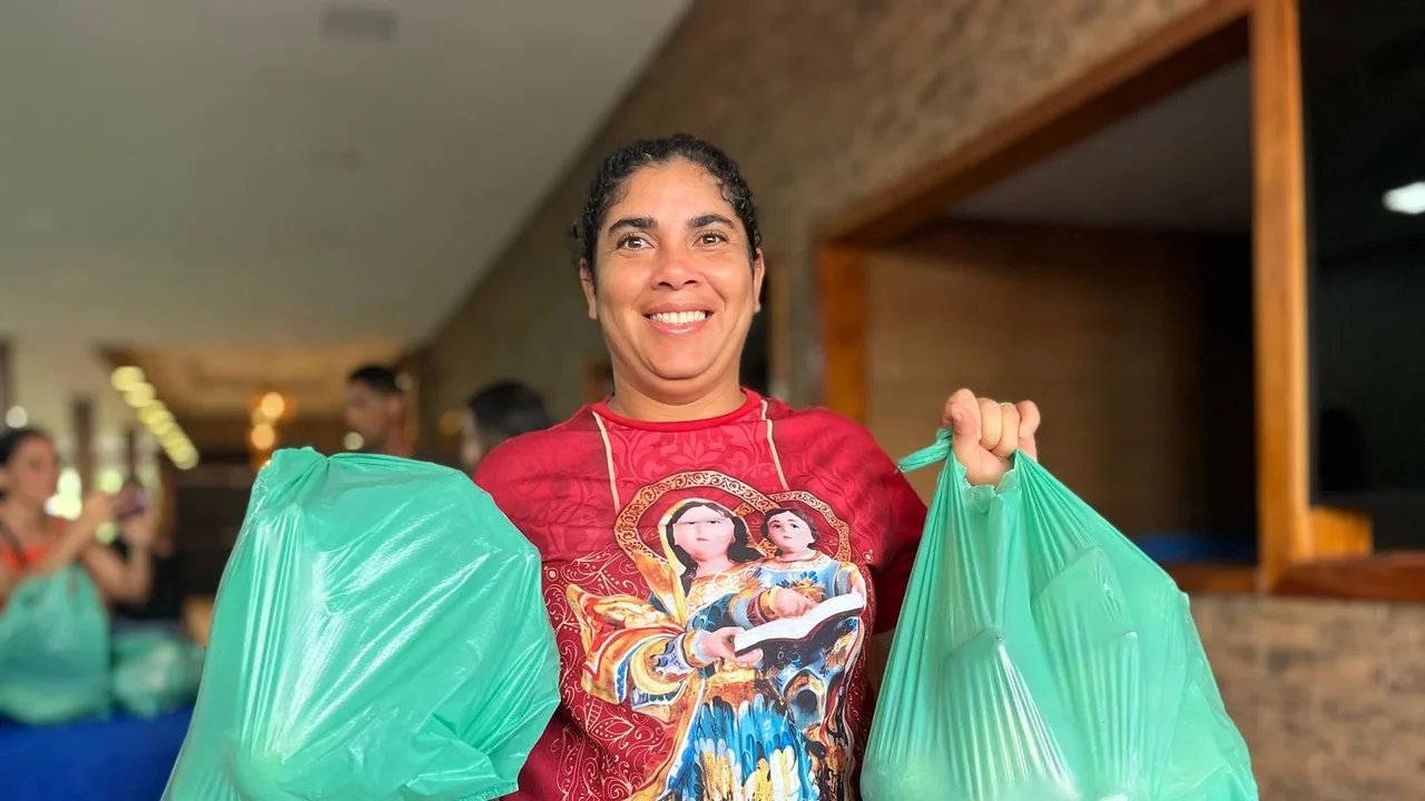 Prefeitura de Santana do Mundaú entrega nova remessa de produtos adquiridos pelo PAA