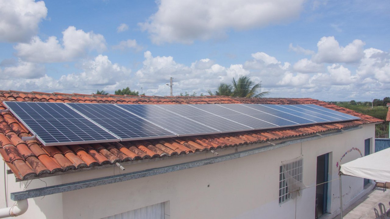 Alagoas se torna referência em política sustentável com 88% de uso de energia renovável