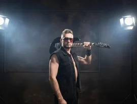 Symmetrya anuncia Wagner Hermes como novo guitarrista