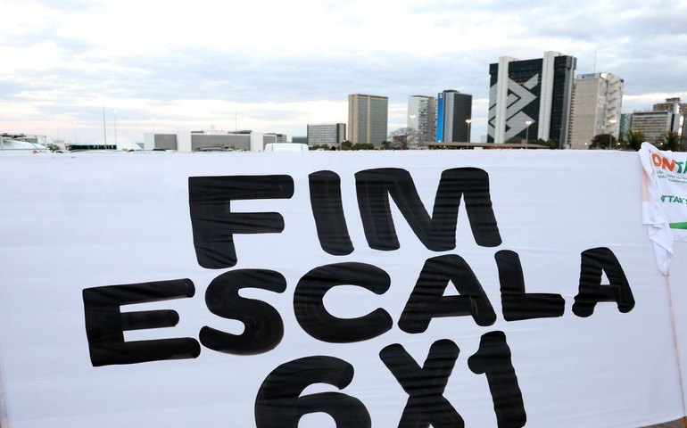 Vereadores promovem 'protocolaço' de projetos pelo fim da escala 6x1