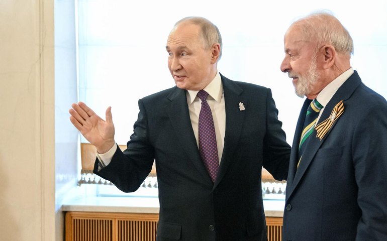 Tomar posição é inevitável: Brasil vê na Rússia um eixo contra a pressão dos EUA na região?