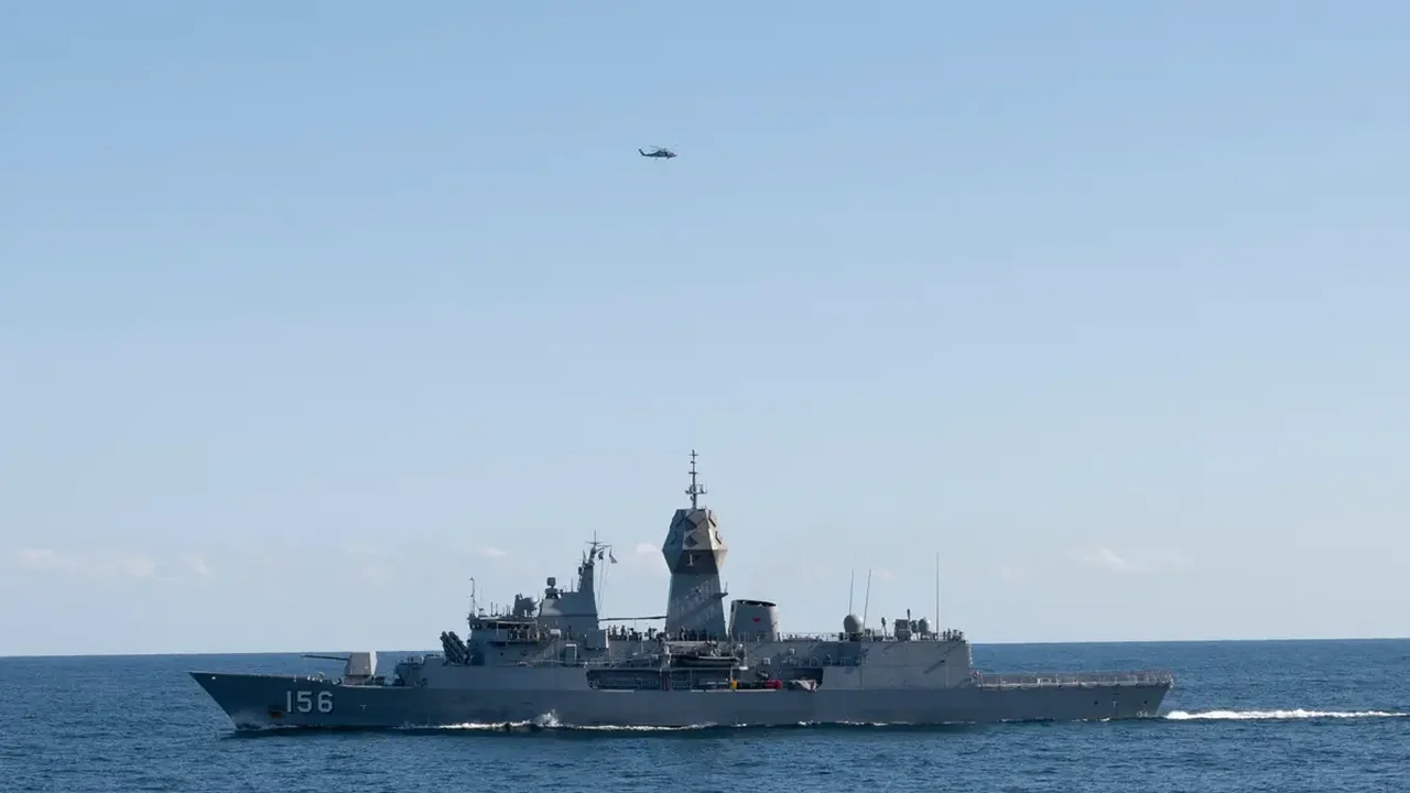 EUA, Austrália, Canadá e Filipinas realizam manobras navais no Mar da China Meridional