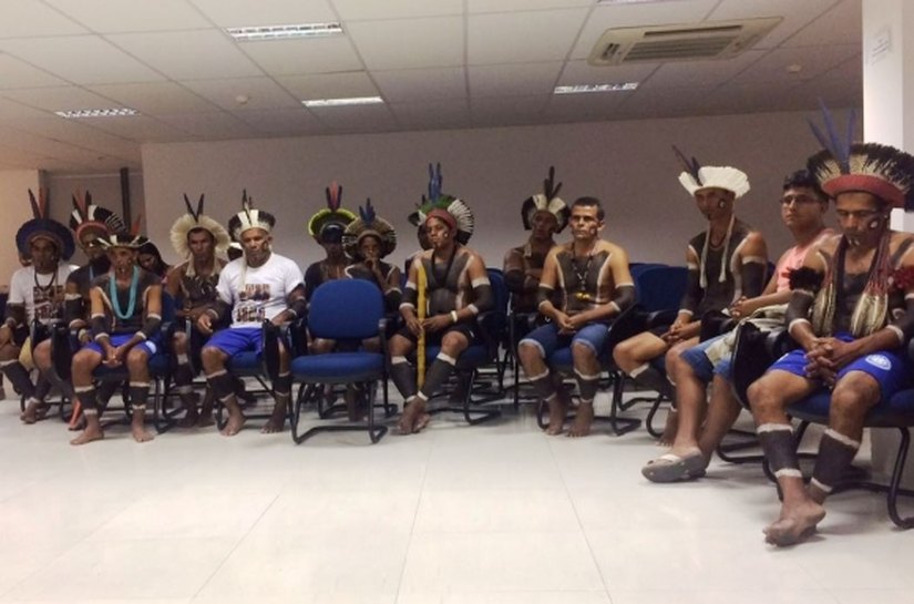 Iteral acompanha índios Kariri-Xocó em reunião no Recife