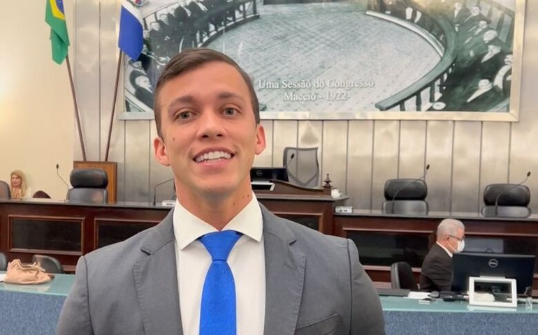 Carnaval: Deputado Delegado Leonam envia ofício para que AMA crie campanha contra assédio e violência contra mulheres nos 102 municípios