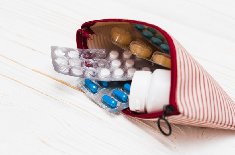 Itens que não podem faltar na farmacinha de viagem