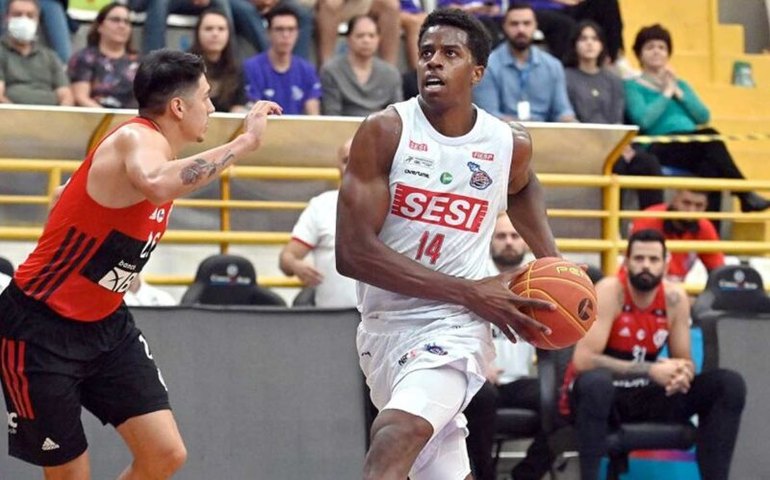 Flamengo reage, vence o Franca no Rio e leva final da NBB para o jogo 4