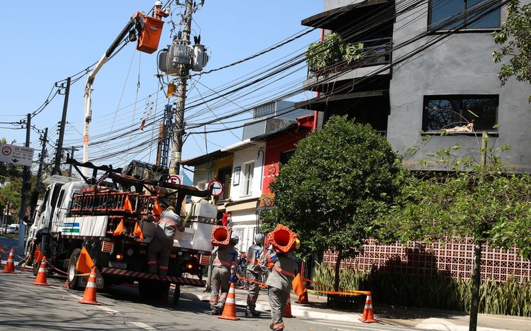 Enel diz que fornecimento de energia deve ser nomalizado até amanhã