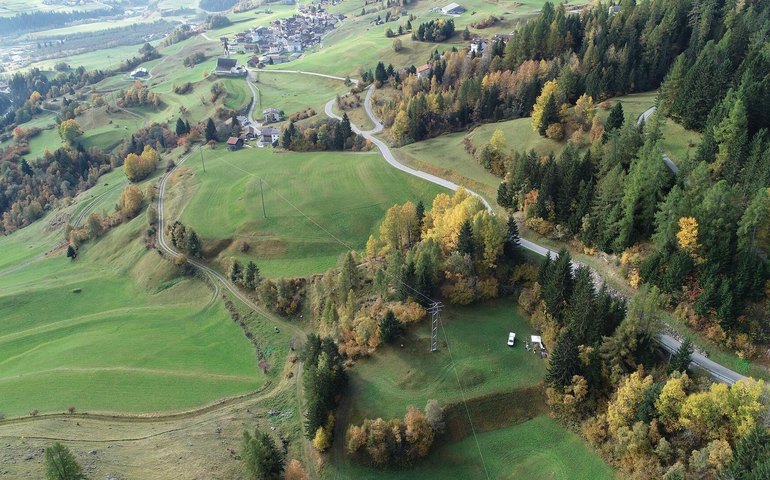 Machado da Idade do Bronze de tamanho e qualidade únicos é achado na Suíça
