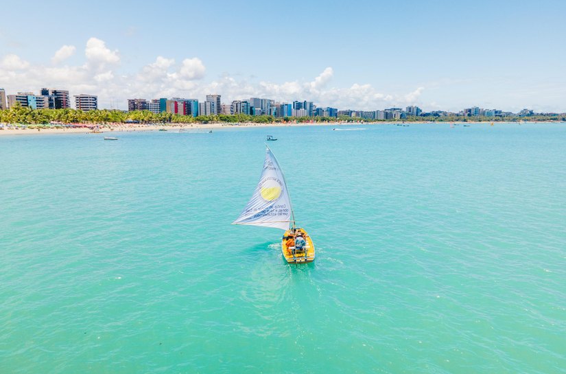 Alagoas está entre os 10 destinos mais comercializados por operadoras de turismo em 2025