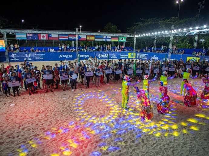 Abertura do Mundial Universitário de Vôlei de Praia movimenta Maceió e competições iniciam nesta terça (6)