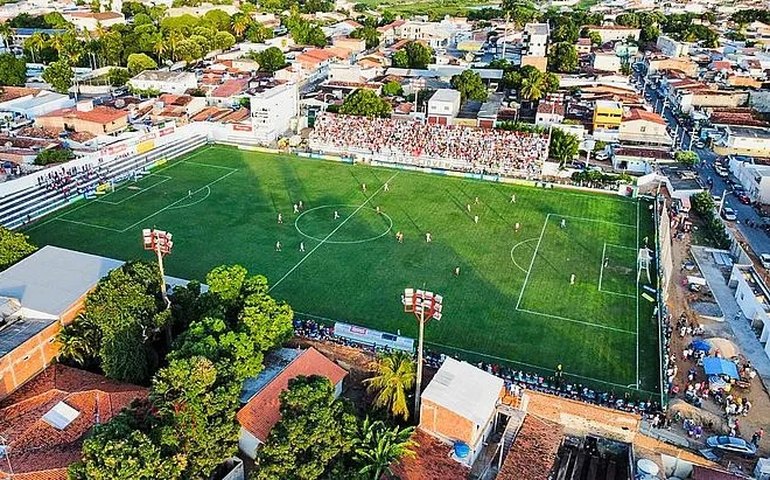 CSE recebe a visita de Paulo Zagallo e busca classificação diante do CSA; jogo acontece neste sábado