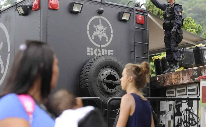 Bope invade festa junina do Rio: 'Era bala para todo lado, só deu tempo de cair no chão'