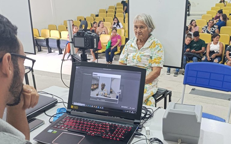 Alagoas reforça inclusão social com prioridade na emissão da Carteira de Identidade para beneficiários do BPC