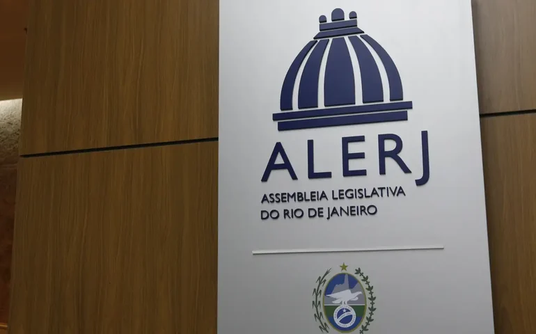 Alerj analisa projeto de lei que propõe 'botão de pânico' para profissionais de saúde