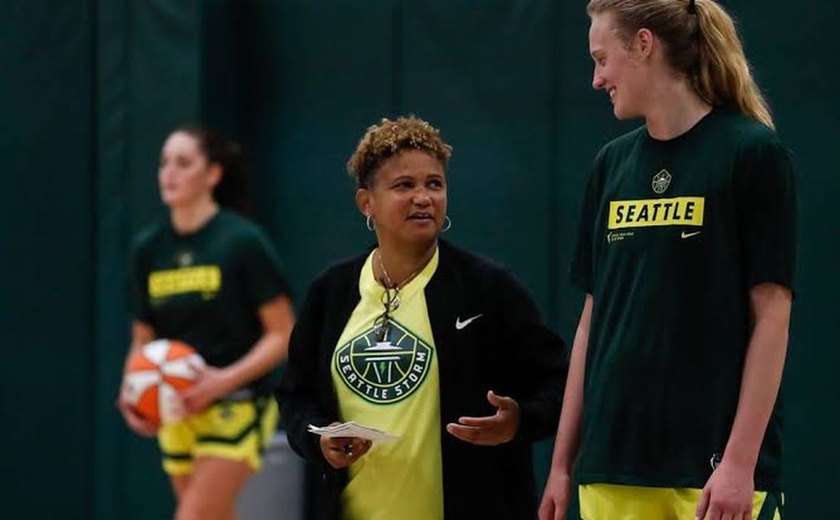 Conectada com o Brasil, Pokey Chatman almeja nova onda no basquete