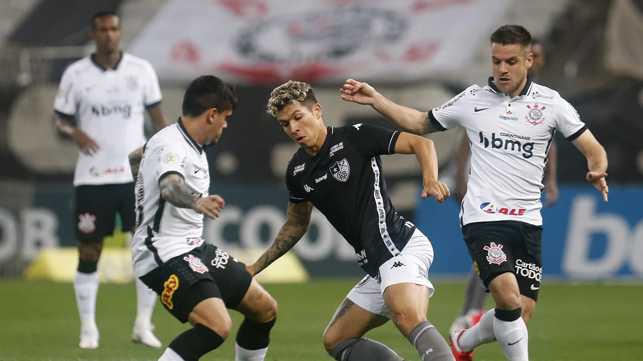 Corinthians 2017 x Botafogo 2023: veja diferenças e semelhanças entre os times no Brasileirão