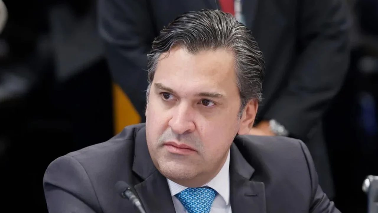 Isnaldo Bulhões classifica feminicídio em Santana como inadmissível e cobra punição rigorosa para o criminoso