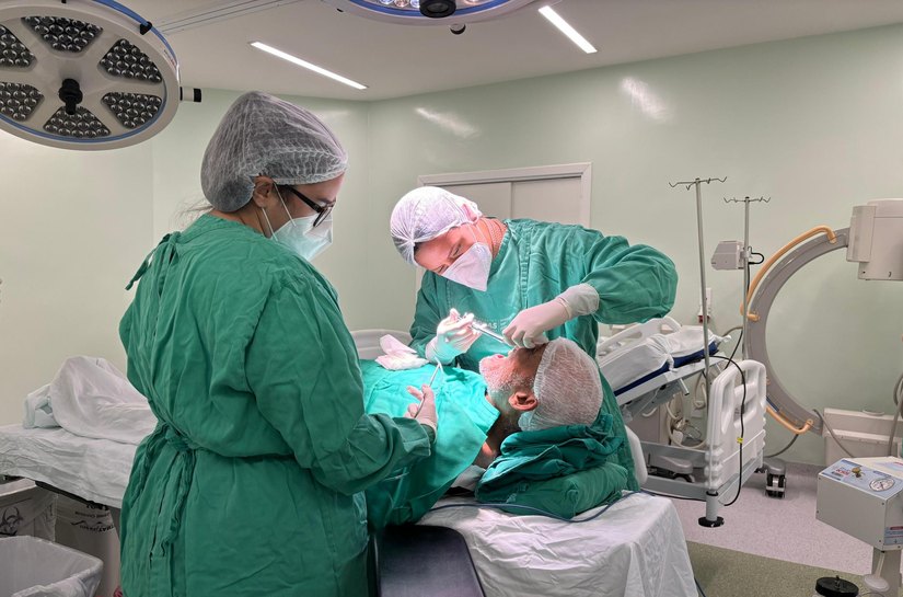 Integração entre odontologia e cardiologia garante segurança cirúrgica a paciente