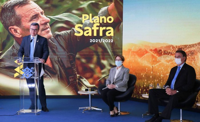 Fausto Ribeiro, presidente do Banco do Brasil, em cerimônia com Jair Bolsonaro Fausto Ribeiro, presidente do Banco do Brasil, em cerimônia com Jair Bolsonaro