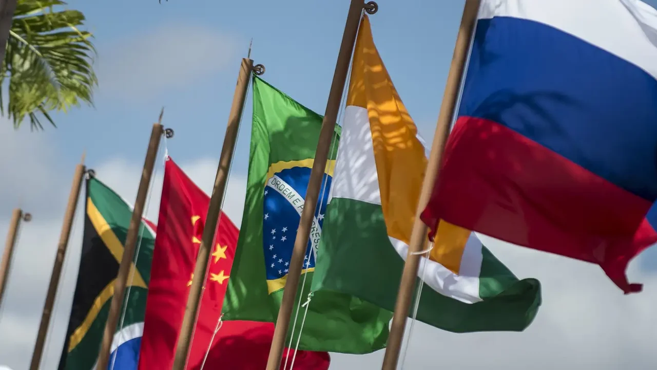 Como o BRICS pode fortalecer a soberania nacional brasileira