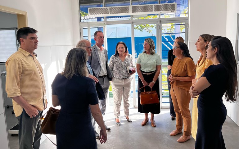 Comitiva do Hospital do Câncer de Barretos (SP) conhece serviços do Pam Salgadinho