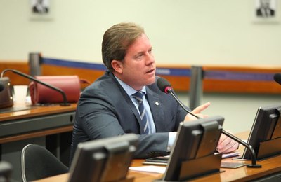 Marx Beltrão quer abater gastos com medicamentos do imposto de renda 
