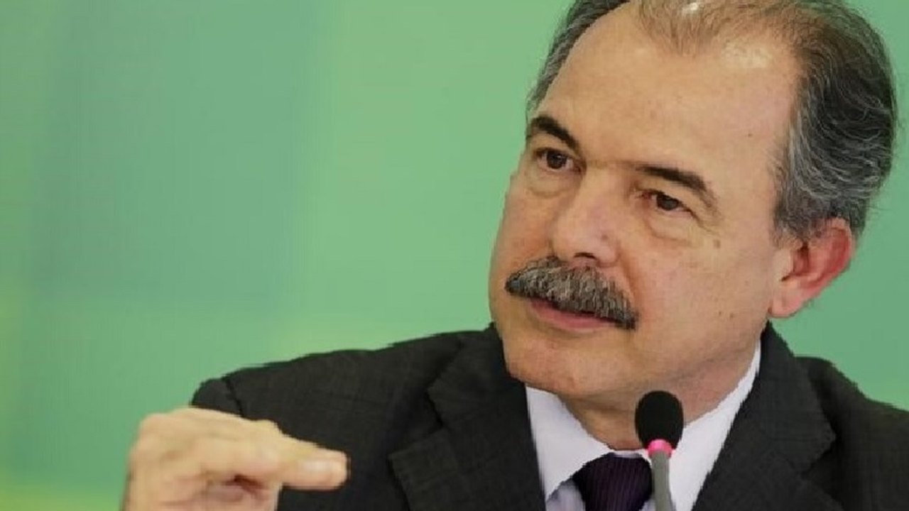 Mercadante: reestruturação de Ministérios será levada a Lula na semana que vem