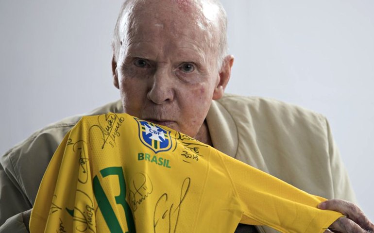 Zagallo é internado no RJ para tratamento de uma infecção urinária