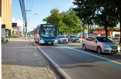 SMTT orienta sobre o uso permitido da faixa azul em feriados e fins de semana
