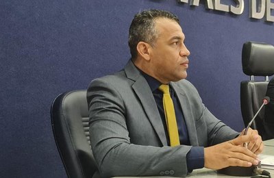 Siderlane Mendonça revela que município economizou R$ 52 milhões com folha de precários da saúde