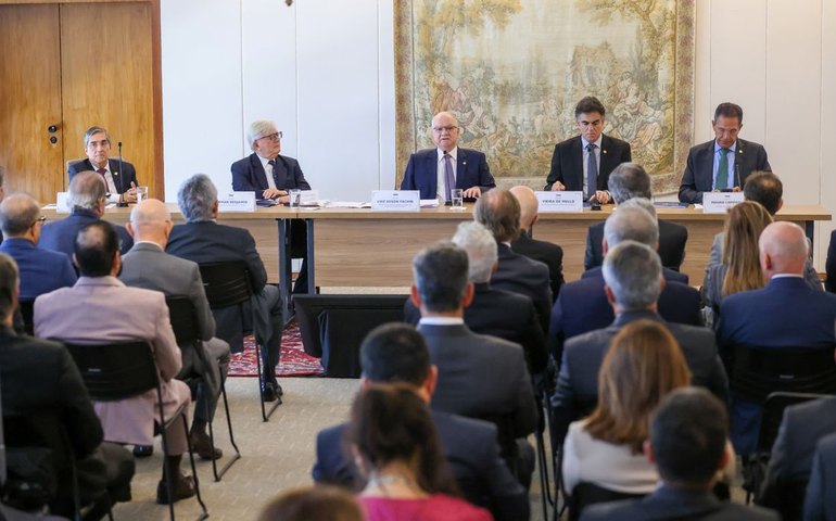 Fachin defende distanciamento de interesses no Judiciário