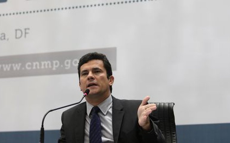 Juiz abre ação penal contra Costa, Youssef e dirigentes da OAS