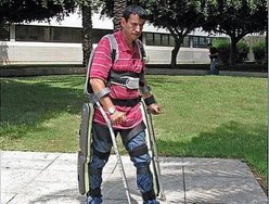 Equipamento de ponta faz paraplégico andar