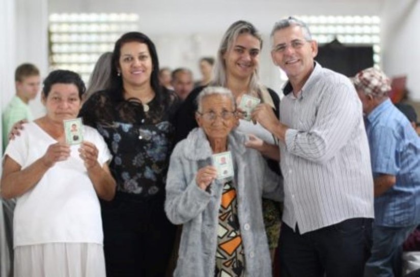 Prefeitura de Ibateguara entrega 280 carteiras de identidade