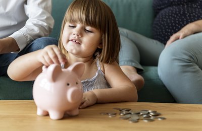 Educação financeira desde a infância: especialistas defendem aprendizado lúdico