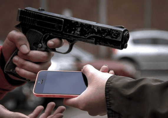 Suspeito de roubar celular no Tabuleiro dos Martins é preso