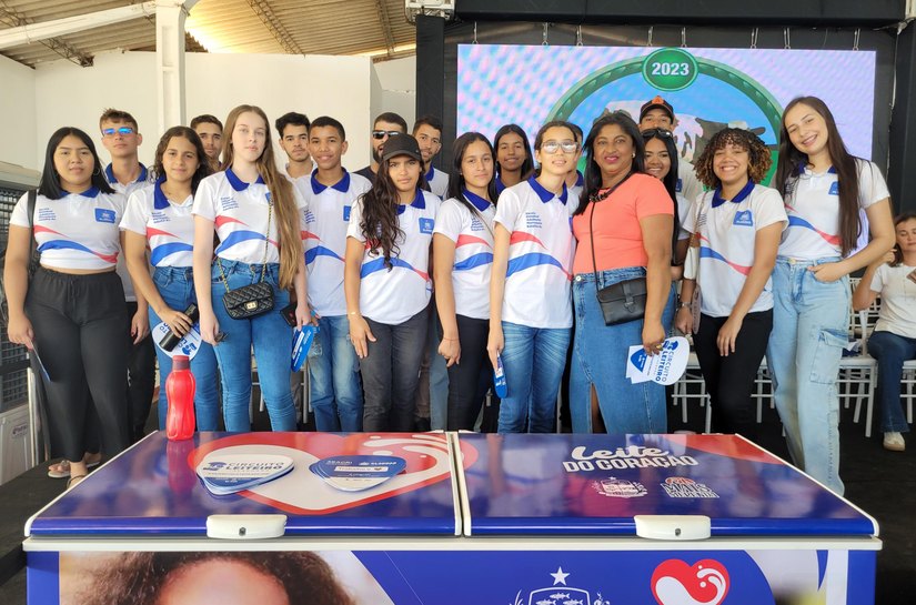 Programa Leite do Coração melhora alimentação de estudantes e traz novas fontes de renda para produtores
