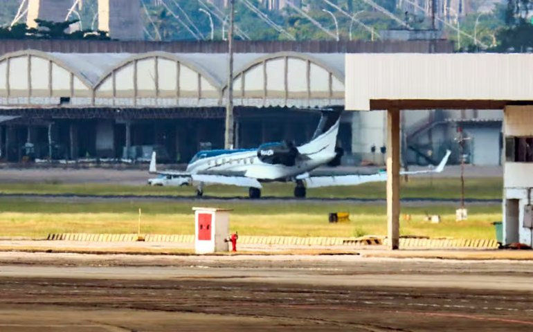 Madonna chega ao Brasil e fãs comemoram