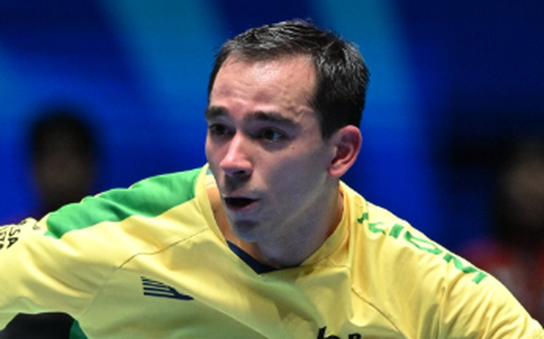 Hugo Calderano bate chinês e disputa final inédita na Copa do Mundo de tênis de mesa