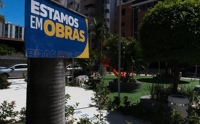 Obras de requalificação devolvem vida e segurança à Praça Milton Buarque na Ponta Verde