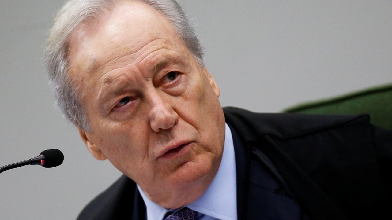 Lewandowski mantém em vigor trechos de lei com medidas de combate à covid