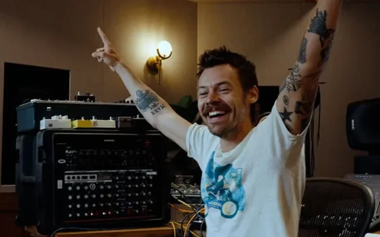 Crítica: Harry Styles encara a maturidade e acerta em disco fiel a si mesmo