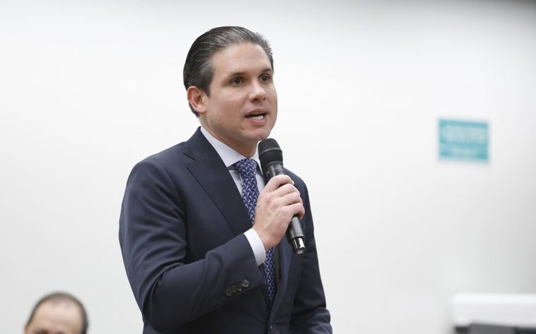 Motta avalia incluir Reforma Administrativa em outra PEC para acelerar votação na Câmara