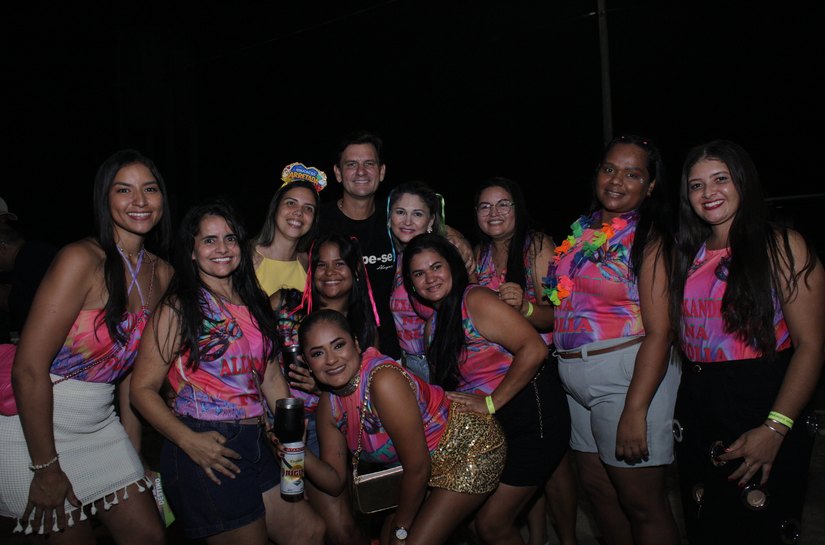 Bloco das Secretarias reúne milhares de servidores no Carna Coruripe 2026