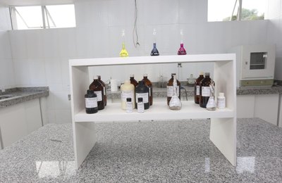 Prefeitura inaugura laboratório de análises químicas e refeitório para servidores do SAAE de Marechal