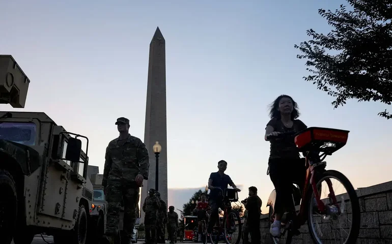 Guardas nacionais dos EUA são enviados da Virgínia Ocidental para Washington